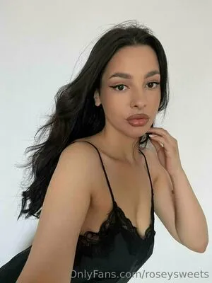 Roseysweets OnlyFans Leaked Free Thumbnail Picture - #r3HIM54XxL