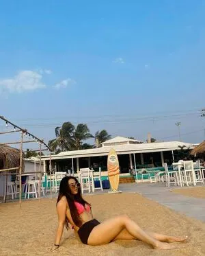 Roshni Walia OnlyFans Leaked Free Thumbnail Picture - #SQyDi5kTbl