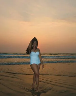 Roshni Walia OnlyFans Leaked Free Thumbnail Picture - #snGtcRF4nz