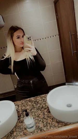 Rosie Brook OnlyFans Leaked Free Thumbnail Picture - #PXc5s0dGY5