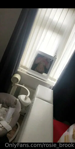 Rosie Brook OnlyFans Leaked Free Thumbnail Picture - #zavLwjhjK4