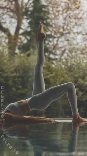 Rosie Huntington-Whiteley OnlyFans Leaked Free Thumbnail Picture - #0fecqc8yiX