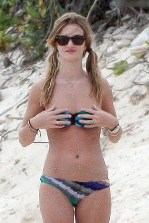 Rosie Huntington-Whiteley OnlyFans Leaked Free Thumbnail Picture - #18kqFyrcMj