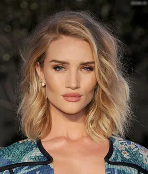 Rosie Huntington-Whiteley OnlyFans Leaked Free Thumbnail Picture - #2x6lDFRDVD