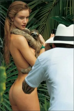 Rosie Huntington-Whiteley OnlyFans Leaked Free Thumbnail Picture - #3v09xK3Gks