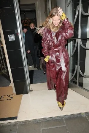 Rosie Huntington-Whiteley OnlyFans Leaked Free Thumbnail Picture - #4xhY0WpI9n