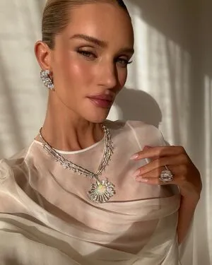 Rosie Huntington-Whiteley OnlyFans Leaked Free Thumbnail Picture - #6fH7tjDqdT