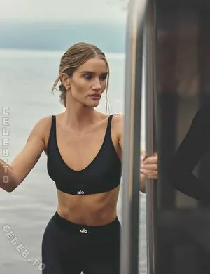 Rosie Huntington-Whiteley OnlyFans Leaked Free Thumbnail Picture - #ACjVEUvu0e