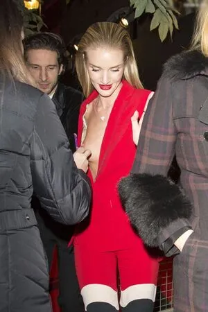 Rosie Huntington-Whiteley OnlyFans Leaked Free Thumbnail Picture - #DHuzLULHB1