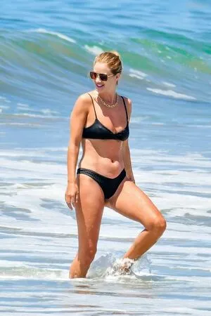 Rosie Huntington-Whiteley OnlyFans Leaked Free Thumbnail Picture - #E3agUAZISc