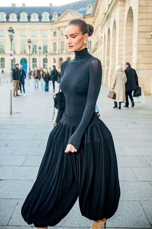 Rosie Huntington-Whiteley OnlyFans Leaked Free Thumbnail Picture - #ECqa8FLFhT