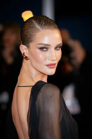 Rosie Huntington-Whiteley OnlyFans Leaked Free Thumbnail Picture - #G79PpjU7tP