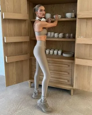 Rosie Huntington-Whiteley OnlyFans Leaked Free Thumbnail Picture - #H4Fgdg5CLO
