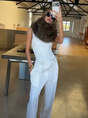 Rosie Huntington-Whiteley OnlyFans Leaked Free Thumbnail Picture - #O1ux5zXFnW