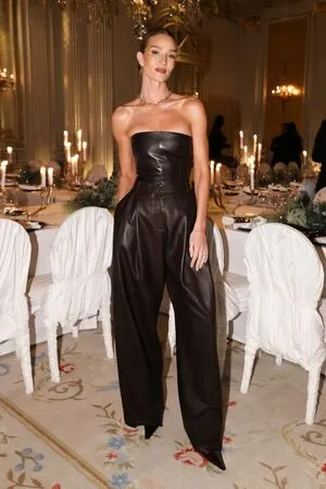 Rosie Huntington-Whiteley OnlyFans Leaked Free Thumbnail Picture - #OLq8VUah6k