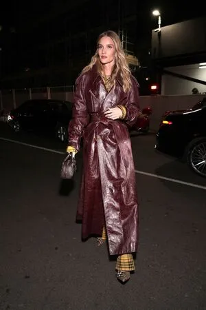 Rosie Huntington-Whiteley OnlyFans Leaked Free Thumbnail Picture - #dFHNWwYdQ4