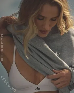 Rosie Huntington-Whiteley OnlyFans Leaked Free Thumbnail Picture - #dJRAv0xuLv