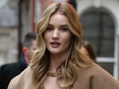 Rosie Huntington-Whiteley OnlyFans Leaked Free Thumbnail Picture - #n1mwpH57hu