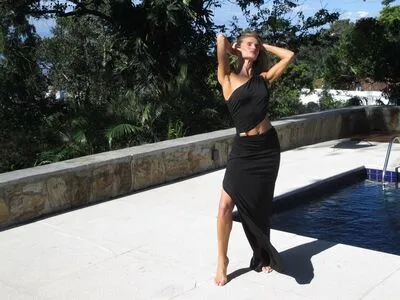 Rosie Huntington-Whiteley OnlyFans Leaked Free Thumbnail Picture - #nKoWU3pyIX