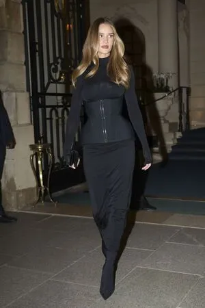 Rosie Huntington-Whiteley OnlyFans Leaked Free Thumbnail Picture - #pVmBtpZ0Ti