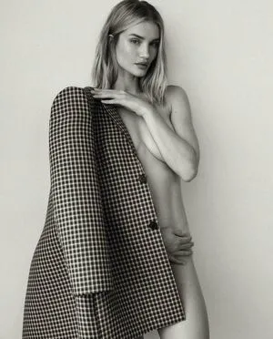 Rosie Huntington-Whiteley OnlyFans Leaked Free Thumbnail Picture - #vFdwjbmQ5B