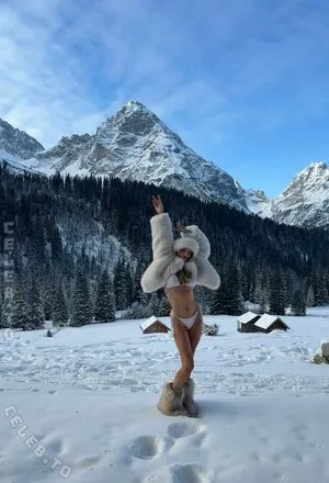 Rosie Huntington-Whiteley OnlyFans Leaked Free Thumbnail Picture - #xZFP6U1IxP