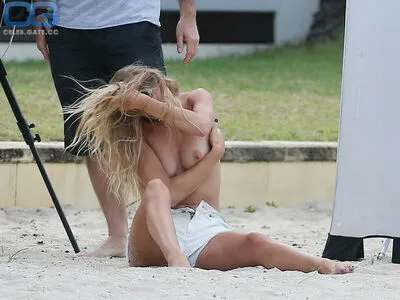 Rosie Huntington OnlyFans Leaked Free Thumbnail Picture - #PZ2K67dAv4