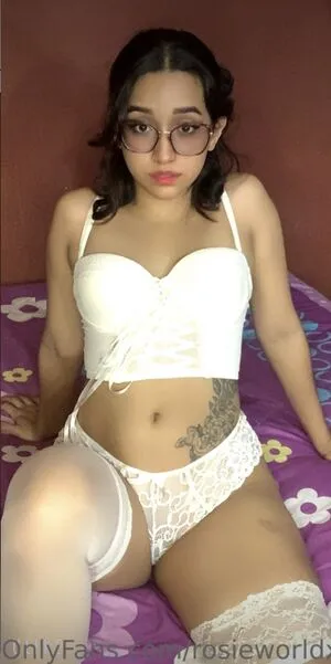 Rosiebaee OnlyFans Leaked Free Thumbnail Picture - #PQE7yy9Mub