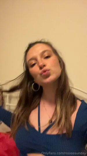 Rosieesunday OnlyFans Leaked Free Thumbnail Picture - #EMudcAHaNd