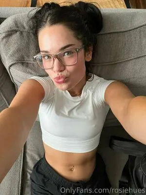 Rosiehues OnlyFans Leaked Free Thumbnail Picture - #9UbMKXHDU1