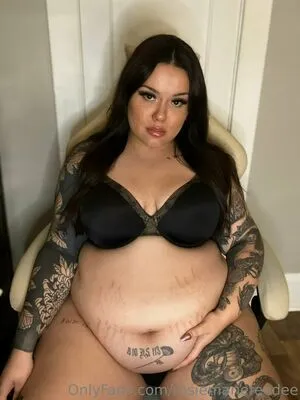 Rosiemariefeedee OnlyFans Leaked Free Thumbnail Picture - #9CoKHiDBjm