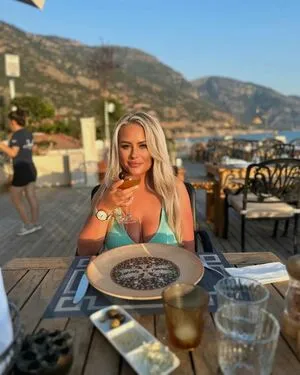 Rosierendallx OnlyFans Leaked Free Thumbnail Picture - #SpBJBeVR00