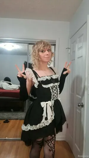 Rosiexox2 OnlyFans Leaked Free Thumbnail Picture - #mgSzVcWceo