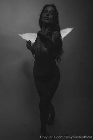 Roslynroseofficial OnlyFans Leaked Free Thumbnail Picture - #AceXmiHsXX