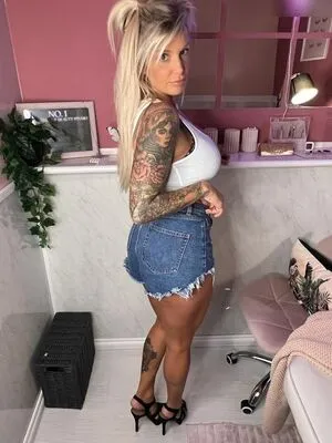 Rosy Rated OnlyFans Leaked Free Thumbnail Picture - #IgUDH3F27H