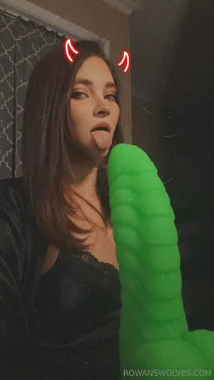 Rowanswovles OnlyFans Leaked Free Thumbnail Picture - #JEexeovFYs