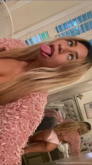 Roxannesims OnlyFans Leaked Free Thumbnail Picture - #AaPgN0UgCD