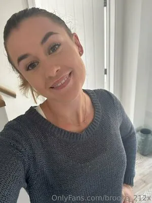 Roxbeejustliving OnlyFans Leaked Free Thumbnail Picture - #F1v9knReWr