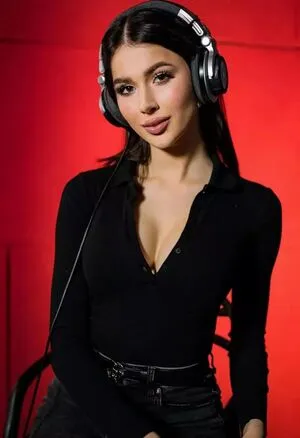 Roxie Wgiel OnlyFans Leaked Free Thumbnail Picture - #GAYdzk7CWx