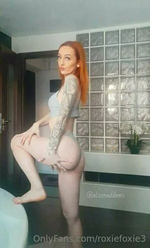 Roxiefoxie3 OnlyFans Leaked Free Thumbnail Picture - #qwqAORDJ9t
