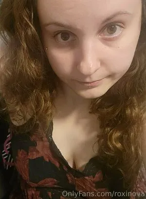 Roxinova OnlyFans Leaked Free Thumbnail Picture - #Kevy8hJ8H9