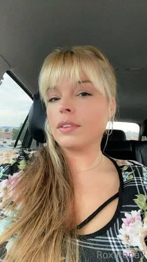 Roxirenay OnlyFans Leaked Free Thumbnail Picture - #8adLG7kFKn
