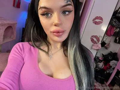 Roxxiquinzell OnlyFans Leaked Free Thumbnail Picture - #z1tyYG7FsY