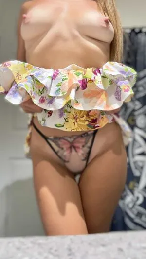 Roxy Chamomile OnlyFans Leaked Free Thumbnail Picture - #93WpC43DcX