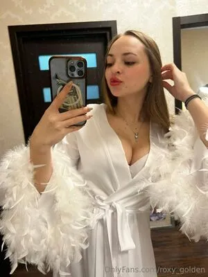 Roxy Golden OnlyFans Leaked Free Thumbnail Picture - #4F2CsjOr44