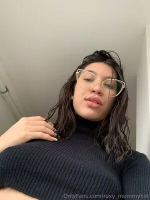 Roxy Mommyhot OnlyFans Leaked Free Thumbnail Picture - #longLl9UU3