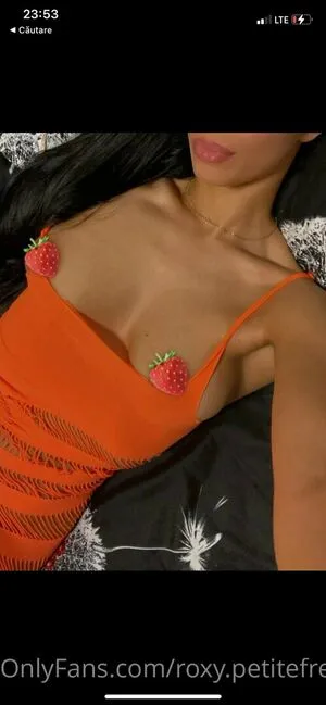 Roxy Petitefree OnlyFans Leaked Free Thumbnail Picture - #1bilFBUzGB