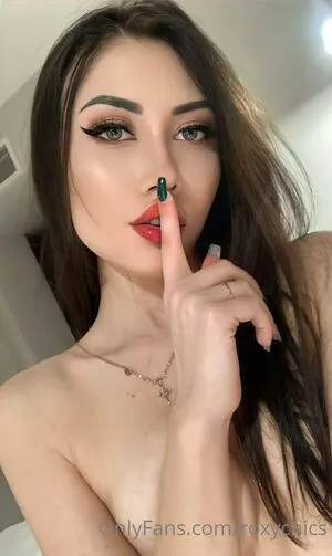 Roxychics OnlyFans Leaked Free Thumbnail Picture - #luNfeIJNve