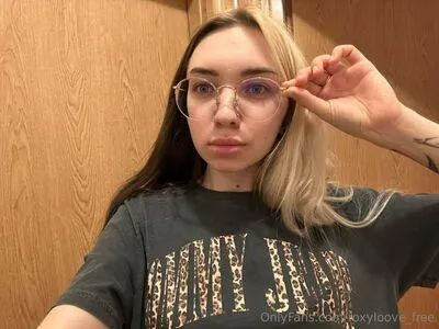 Roxyloove Free OnlyFans Leaked Free Thumbnail Picture - #8cPtksjvbb