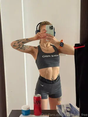 Roxyloove Free OnlyFans Leaked Free Thumbnail Picture - #xMiuhyoxHO